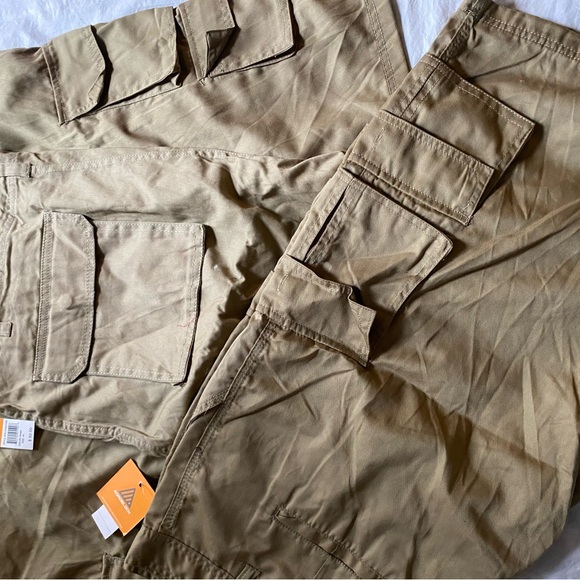 ROADBLOCK cargo shorts - Picture 2 of 4